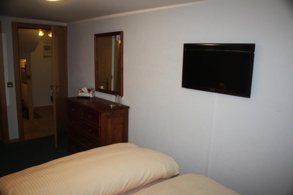 Auberge Communale Bogis Bossey Bogis-Bossey Quarto foto